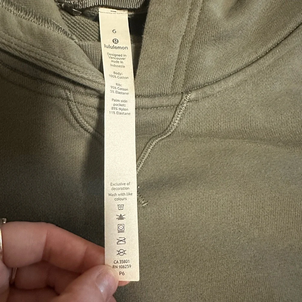 lululemon athletica Women’s Olive Green Pullover Hoodie Sweatshirt Size 6